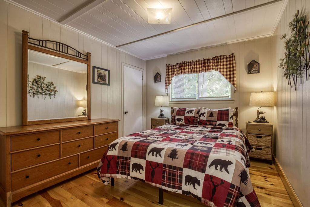 Four Bears Den, Hot Tub, 1089 Of Free Attraction Tickets For Each Paid Day, Dollywood And More Gatlinburg Exteriér fotografie
