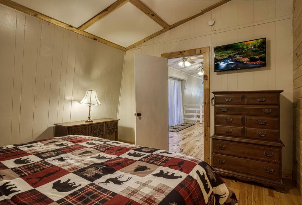 Four Bears Den, Hot Tub, 1089 Of Free Attraction Tickets For Each Paid Day, Dollywood And More Gatlinburg Exteriér fotografie
